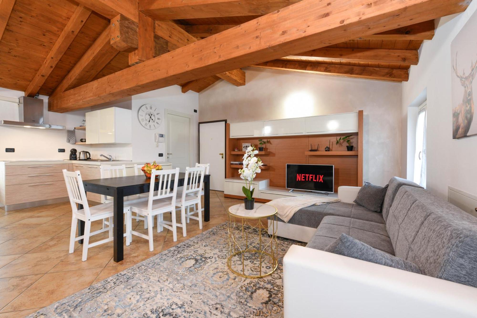 Wendy Apartment- Twobedroom & Pool & Parkprivatefree & Sports Дезенцано-дель-Гарда Экстерьер фото
