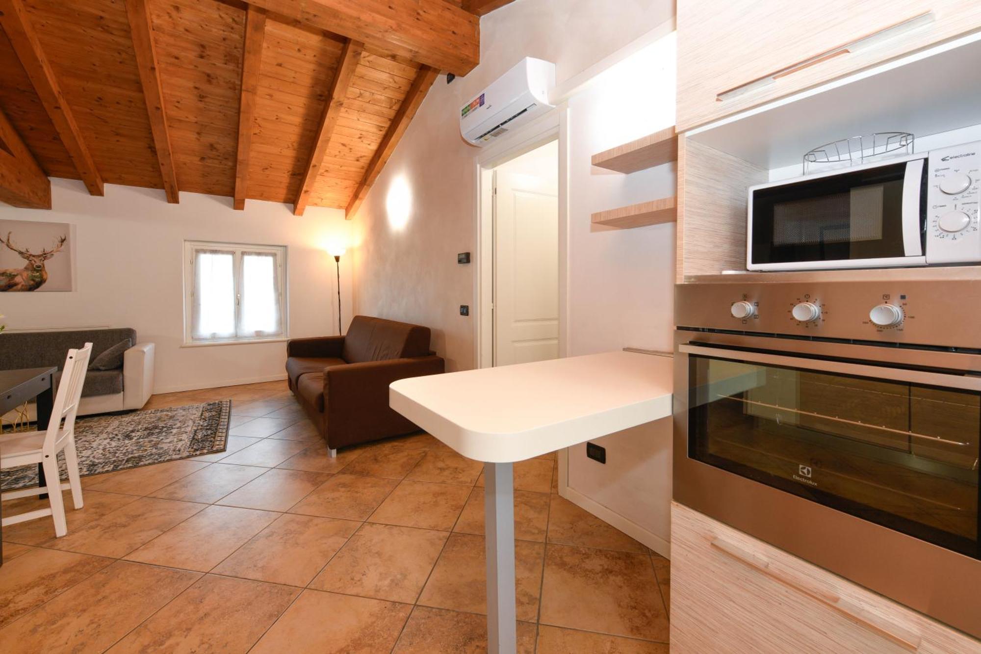 Wendy Apartment- Twobedroom & Pool & Parkprivatefree & Sports Дезенцано-дель-Гарда Экстерьер фото