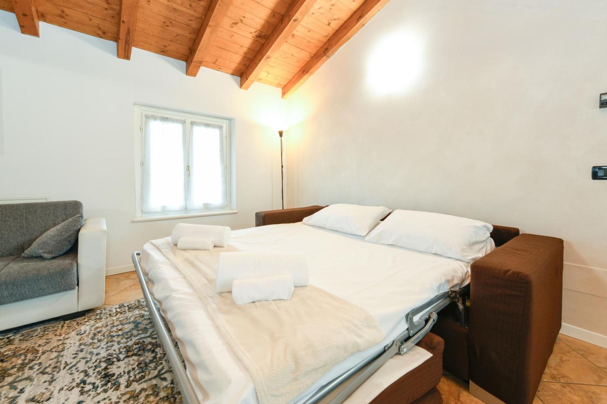 Wendy Apartment- Twobedroom & Pool & Parkprivatefree & Sports Дезенцано-дель-Гарда Экстерьер фото